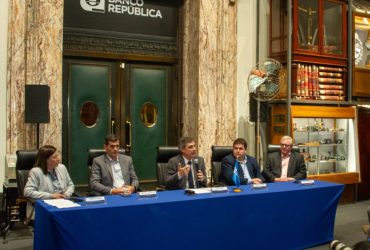 Transacción gratuita para comerciantes con BROU a Mano Comercios